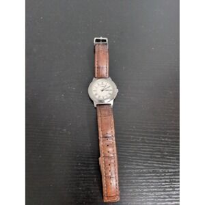 Timex Men's Classic Analog Quartz Watch Brown Leather Strap Day Date Sunday
